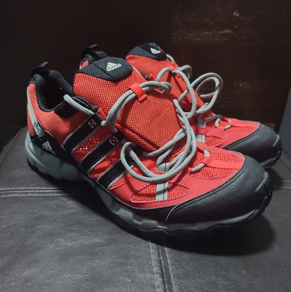 Adidas Red and Black Athletic Shoes - Picture 6 of 8